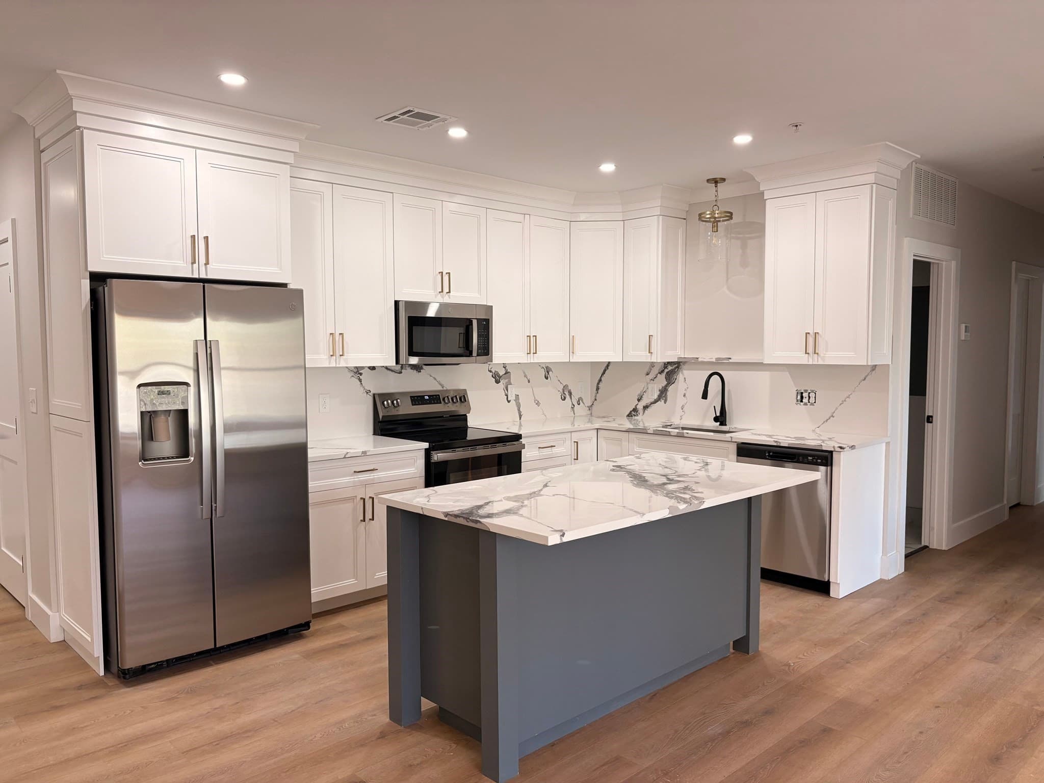 Condominium at 441 Washington St # 305, Dedham MA 02026, photo 2 of 21