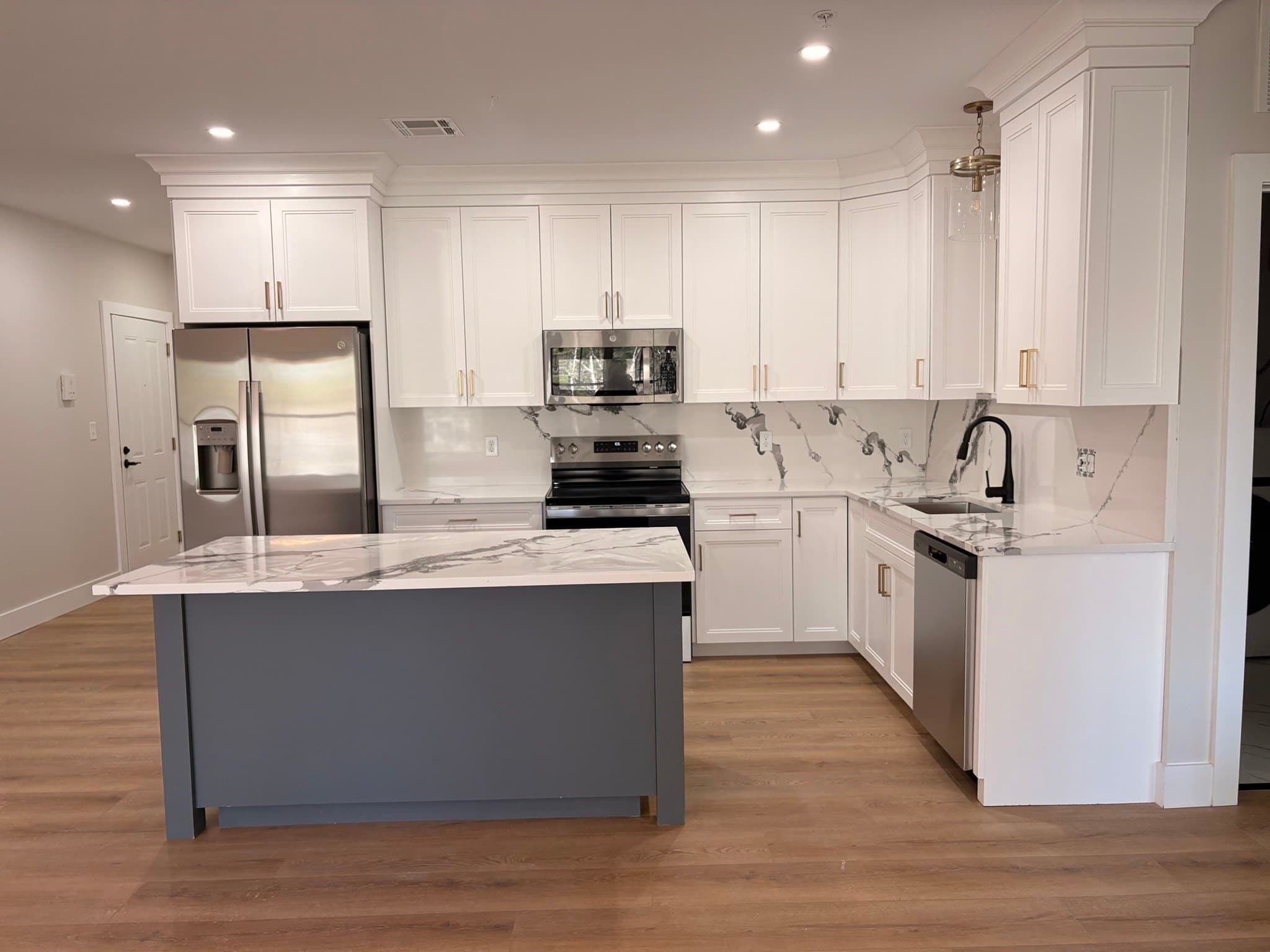 Condominium at 441 Washington St # 305, Dedham MA 02026, photo 3 of 21