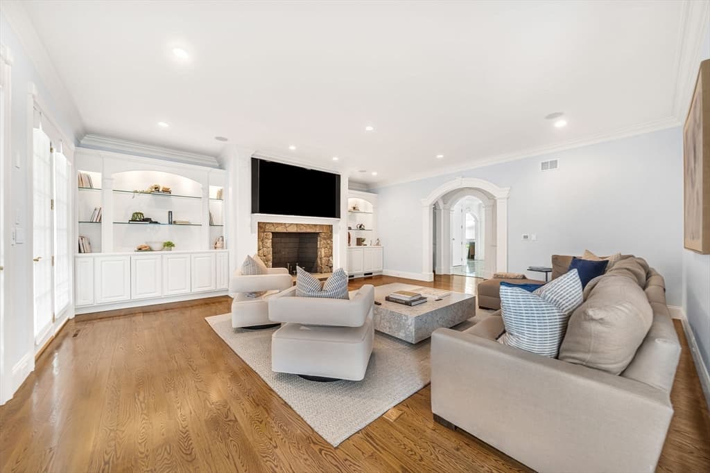 Single Family Residence at 1 Stonefield Lane, Wellesley MA 02482, photo 6 of 30