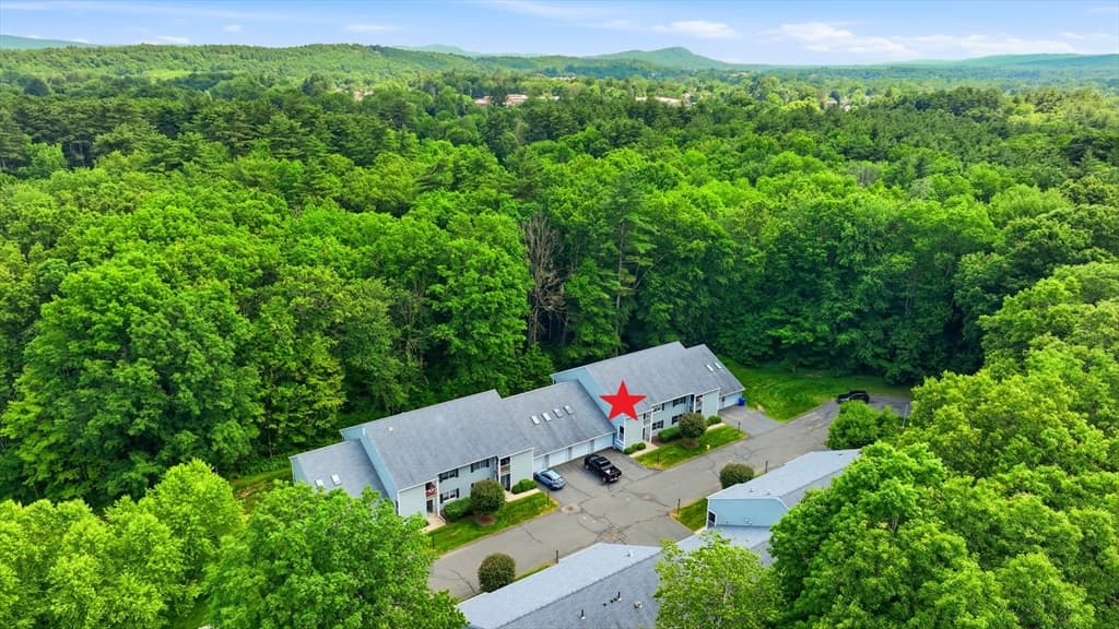 Condominium at 306 Country Side Rd # 306, Greenfield MA 01301, Greenfield, photo 23 of 24