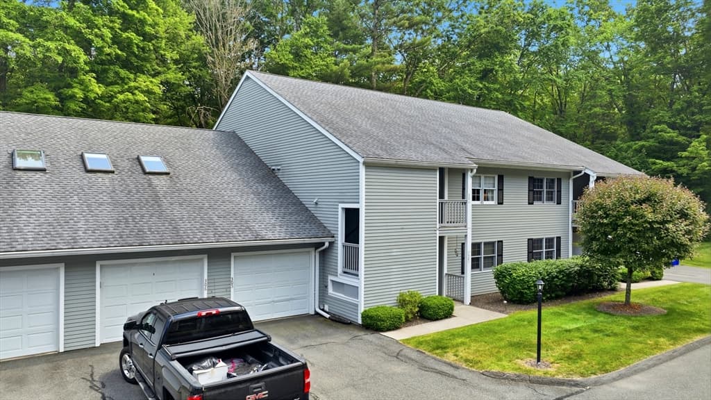 Condominium at 306 Country Side Rd # 306, Greenfield MA 01301, Greenfield, photo 20 of 24