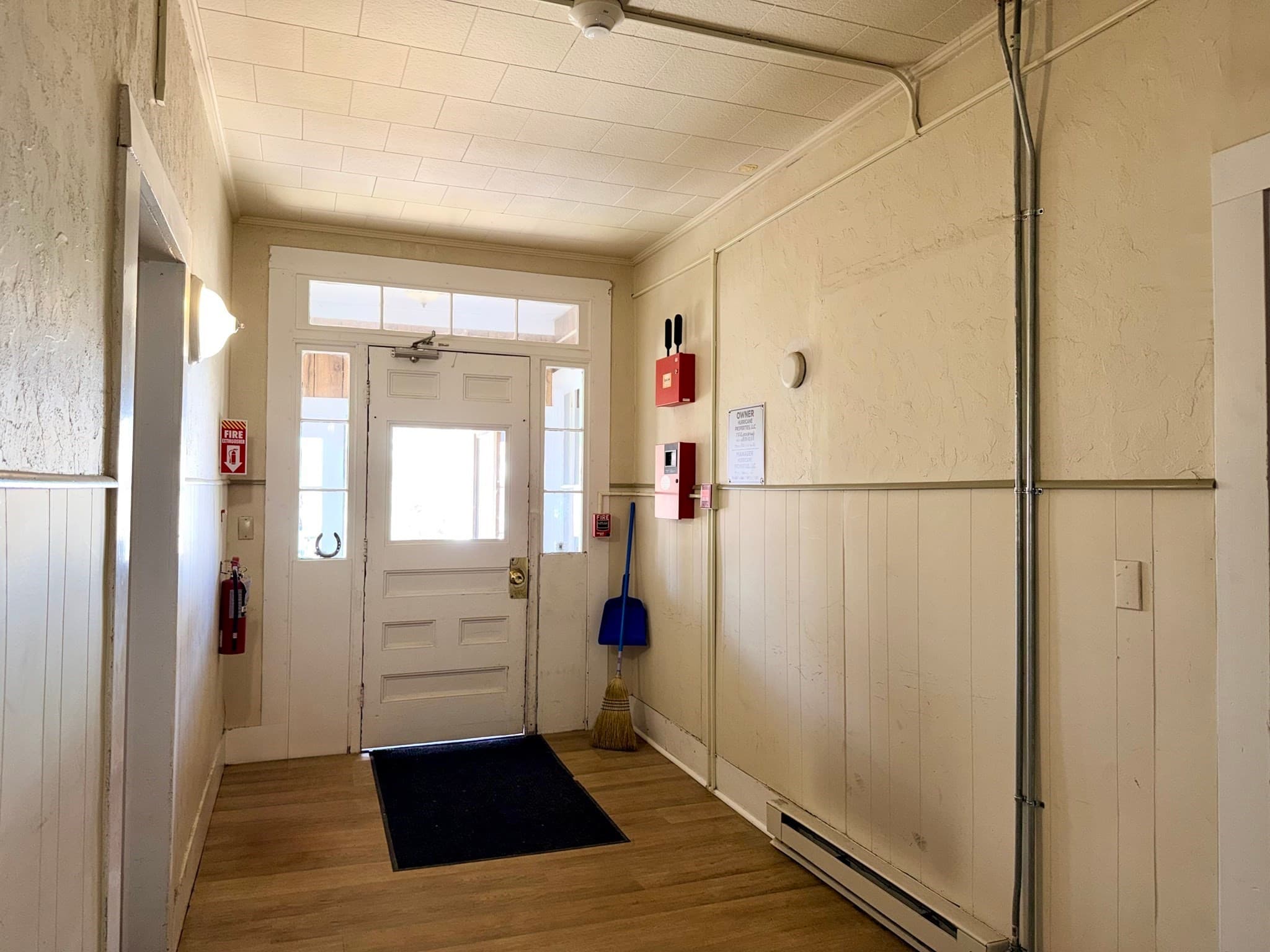 5-9 Family at 17 Adams St, Easthampton MA 01027, photo 12 of 24