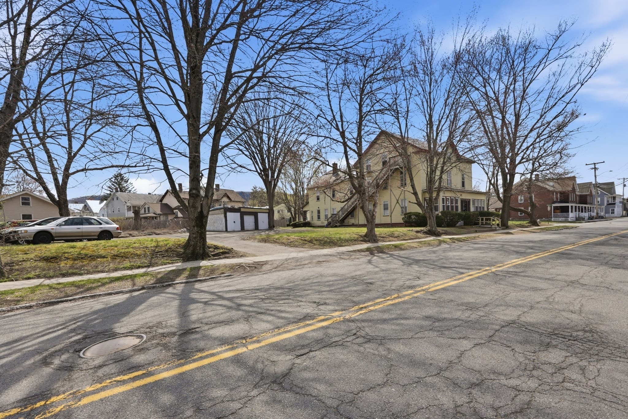 5-9 Family at 17 Adams St, Easthampton MA 01027, photo 24 of 24