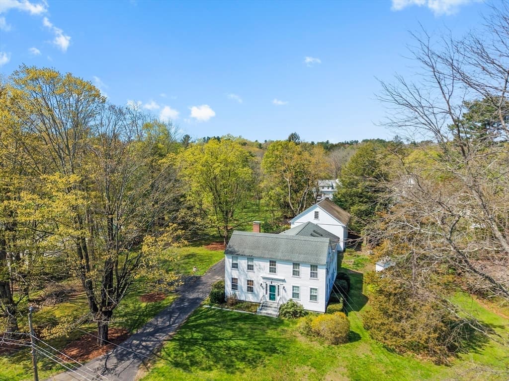 6 Church St, West Boylston MA 01583