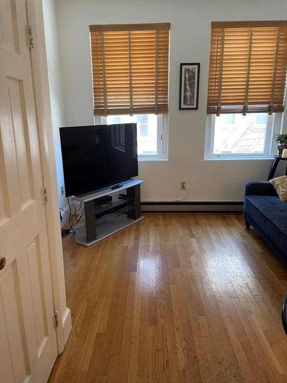 Condominium at 162 Endicott Street # 2, Boston MA 02113, photo 4 of 22