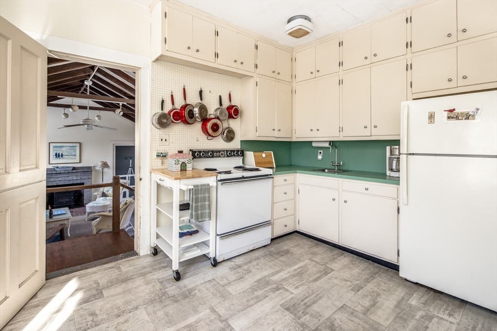 37 Neds Point Rd, Mattapoisett MA 02739 photo 22