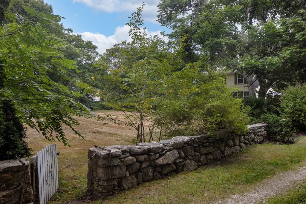 37 Neds Point Rd, Mattapoisett MA 02739 photo 9