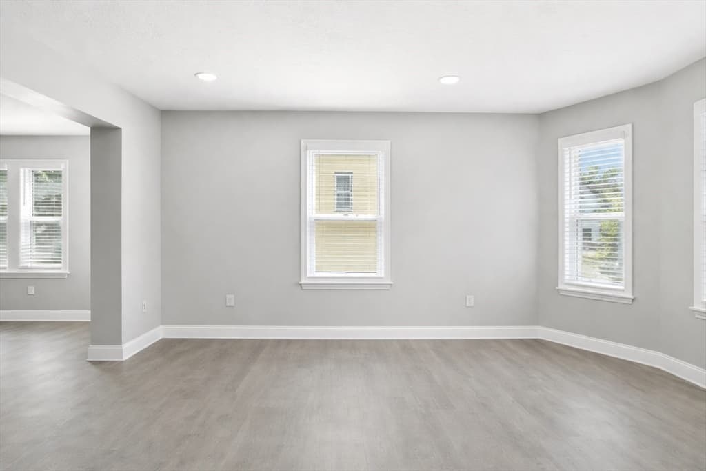 Single Family Residence at 25 Dawes St., Springfield MA 01109, Springfield, photo 3 of 10