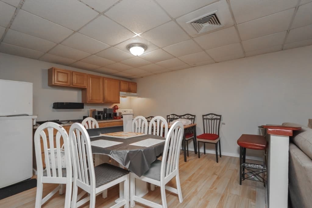 205 Elm St, Westfield MA 01085 photo 9