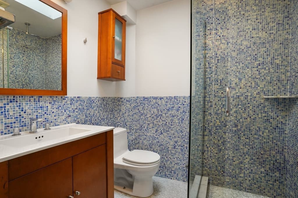 Single Family Residence at 54 Brimmer St, Boston MA 02108, photo 18 of 27