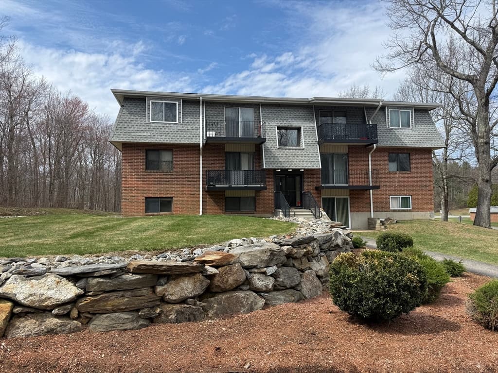 176 Maple Ave # 34, Rutland MA 01543