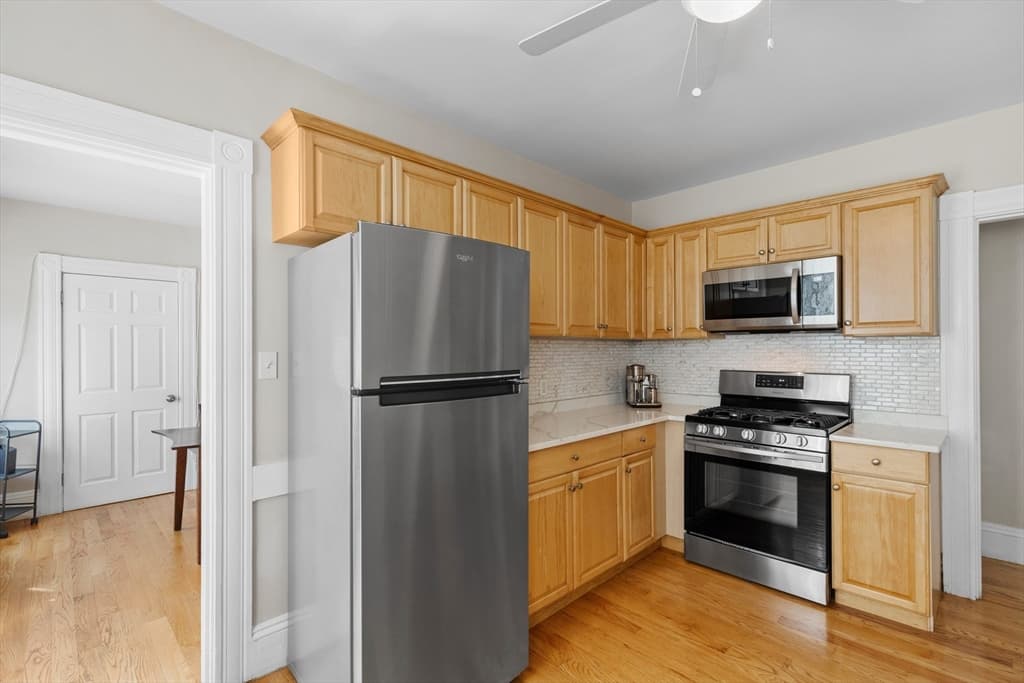 Condominium at 146 North St # 4, Salem MA 01970, photo 9 of 23