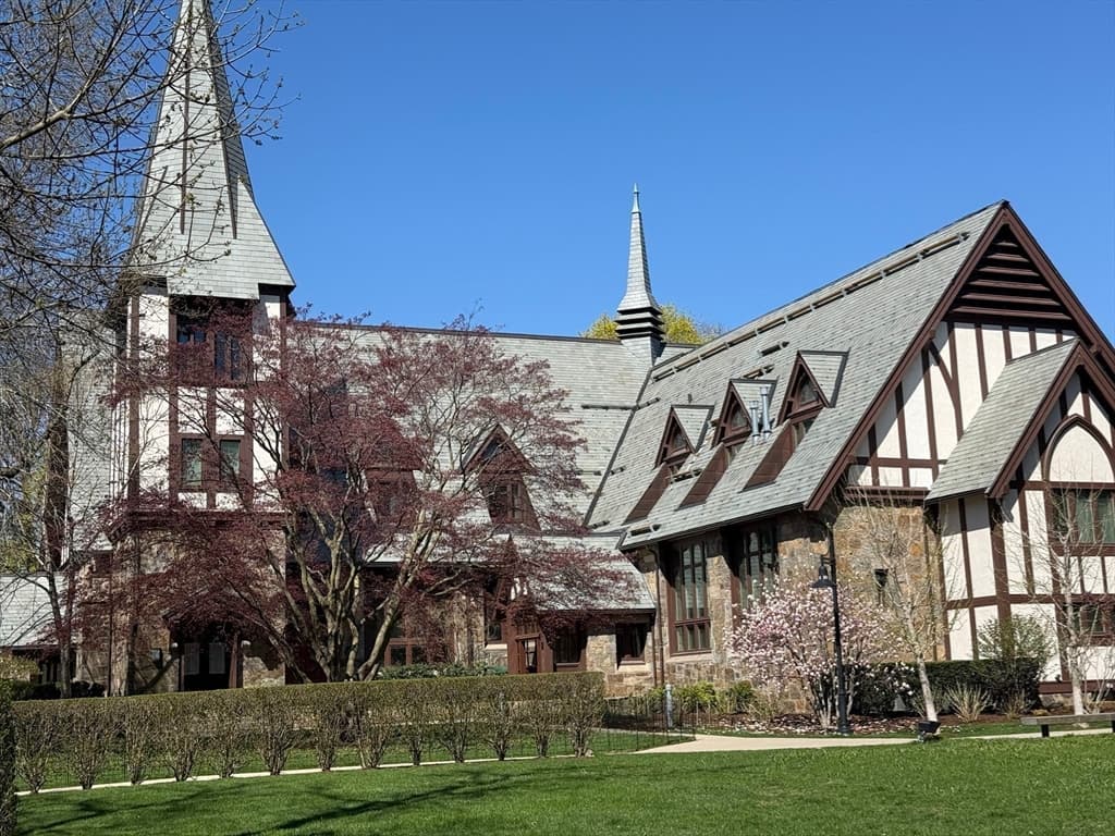 Condominium at 201 Freeman Street # A7, Brookline MA 02446, photo 2 of 18