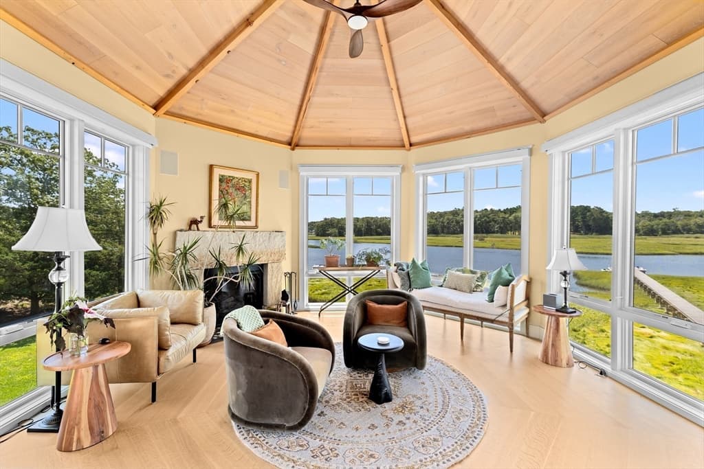 Single Family Residence at 67 Border St, Scituate MA 02066, photo 11 of 34