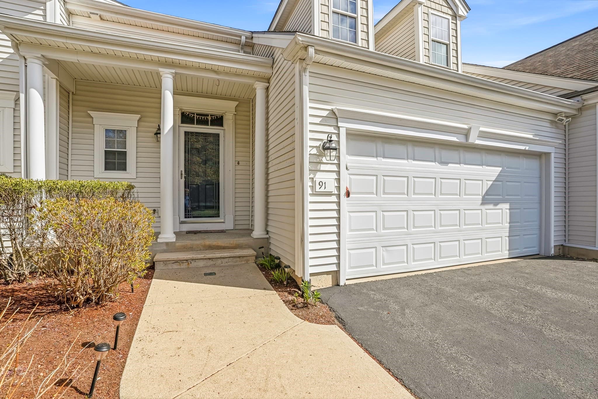 Condominium at 91 Buttercup Ln # 91, Grafton MA 01560, photo 2 of 42