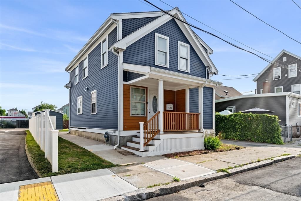 883 Grinnell St, Fall River MA 02721