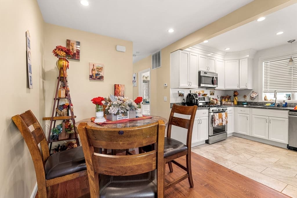 883 Grinnell St, Fall River MA 02721 photo 19