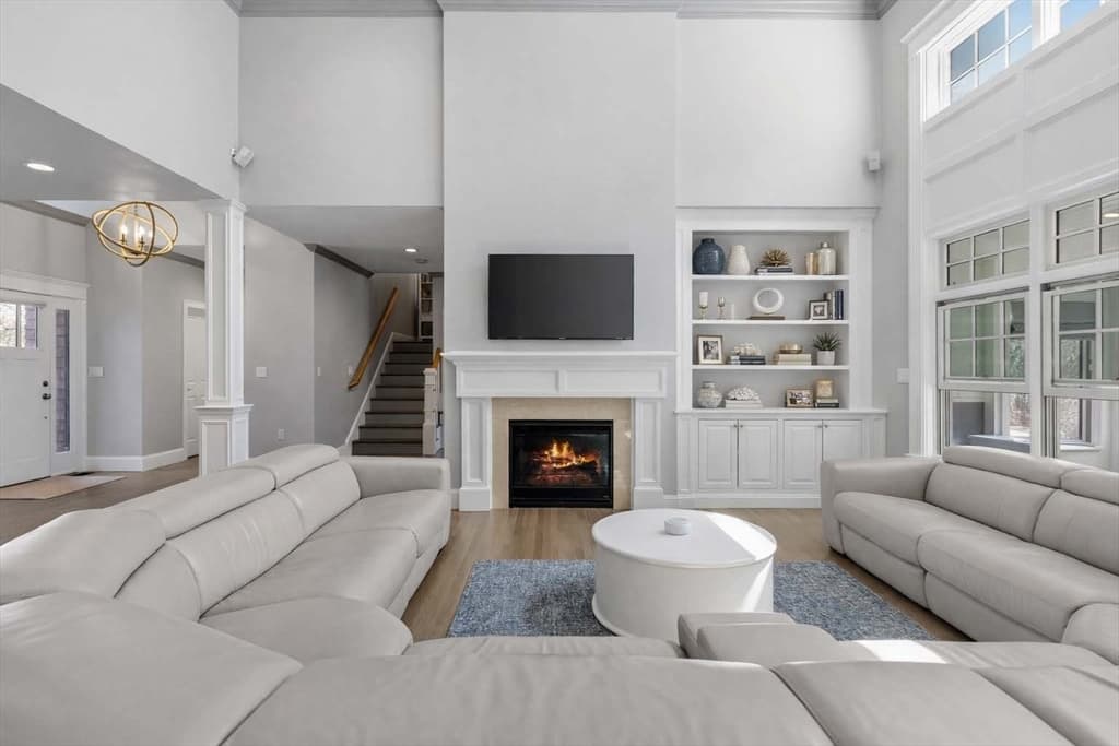 Single Family Residence at 38 Raynor Dr, Hingham MA 02043, Hingham, photo 2 of 19
