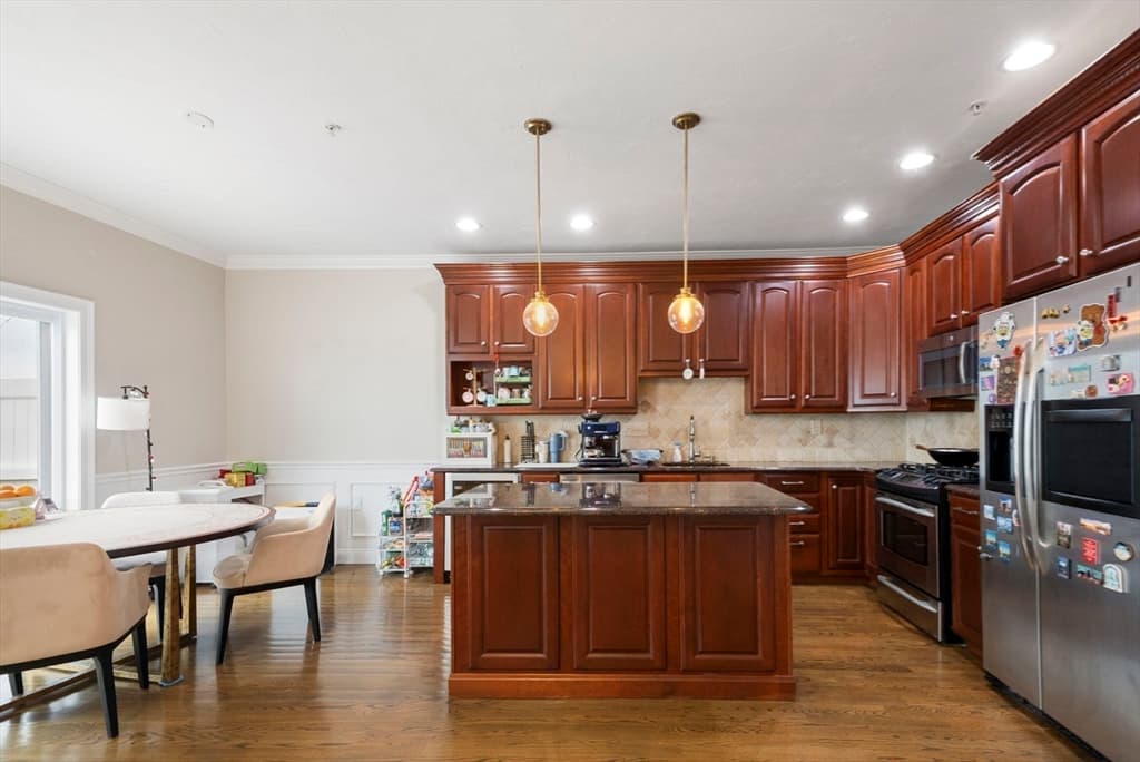 806 Ledgewood Way # 806, Clinton MA 01510 photo 3