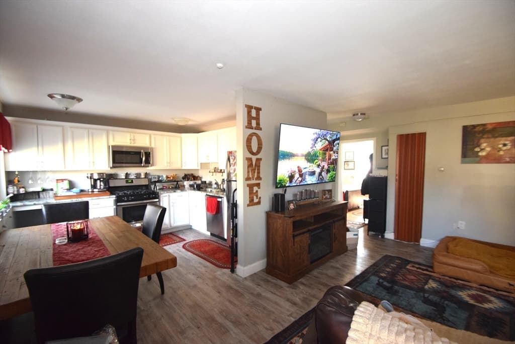 21 Fernview Ave # 8, North Andover MA 01845 photo 5