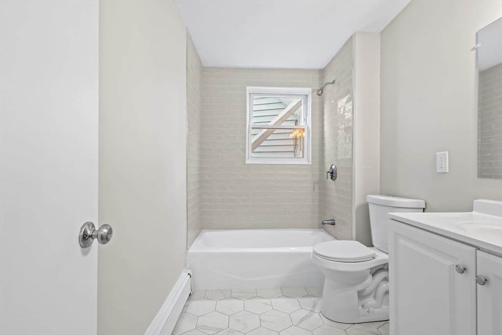 Single Family Residence at 310 Paris St, Boston MA 02128, Boston, photo 9 of 30