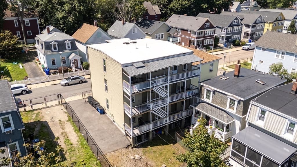 5-9 Family at 39-41 W. Walnut Park, Boston MA 02119, photo 3 of 20