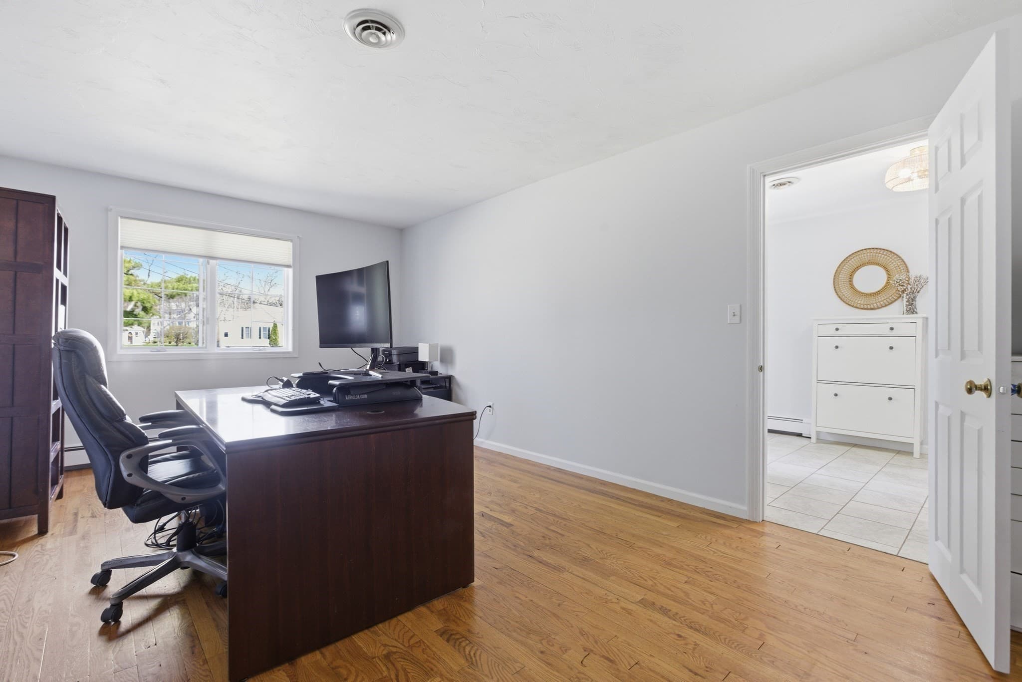 Single Family Residence at 28 Lancelot Ct, Norwood MA 02062, Norwood, photo 5 of 40