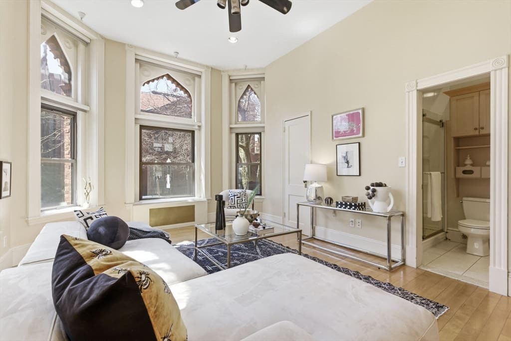 Condominium at 271 Dartmouth # 1F, Boston MA 02116, photo 5 of 23