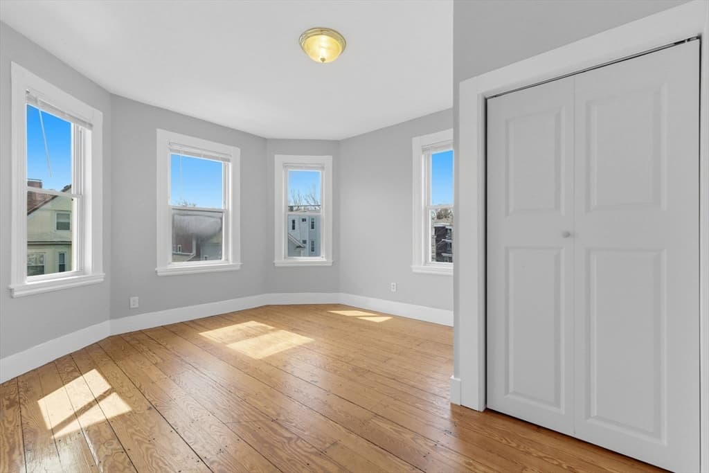 41 Armandine St, Boston MA 02124 photo 4