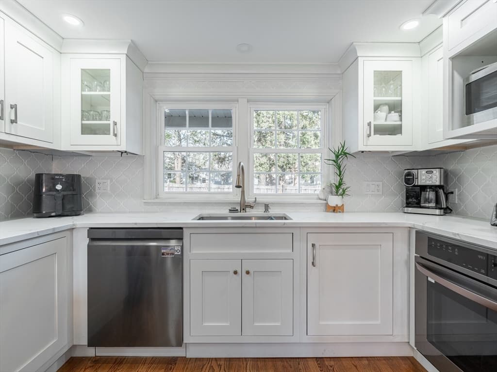 Single Family Residence at 87 Bridle Path Rd, Springfield MA 01118, Springfield, photo 13 of 35