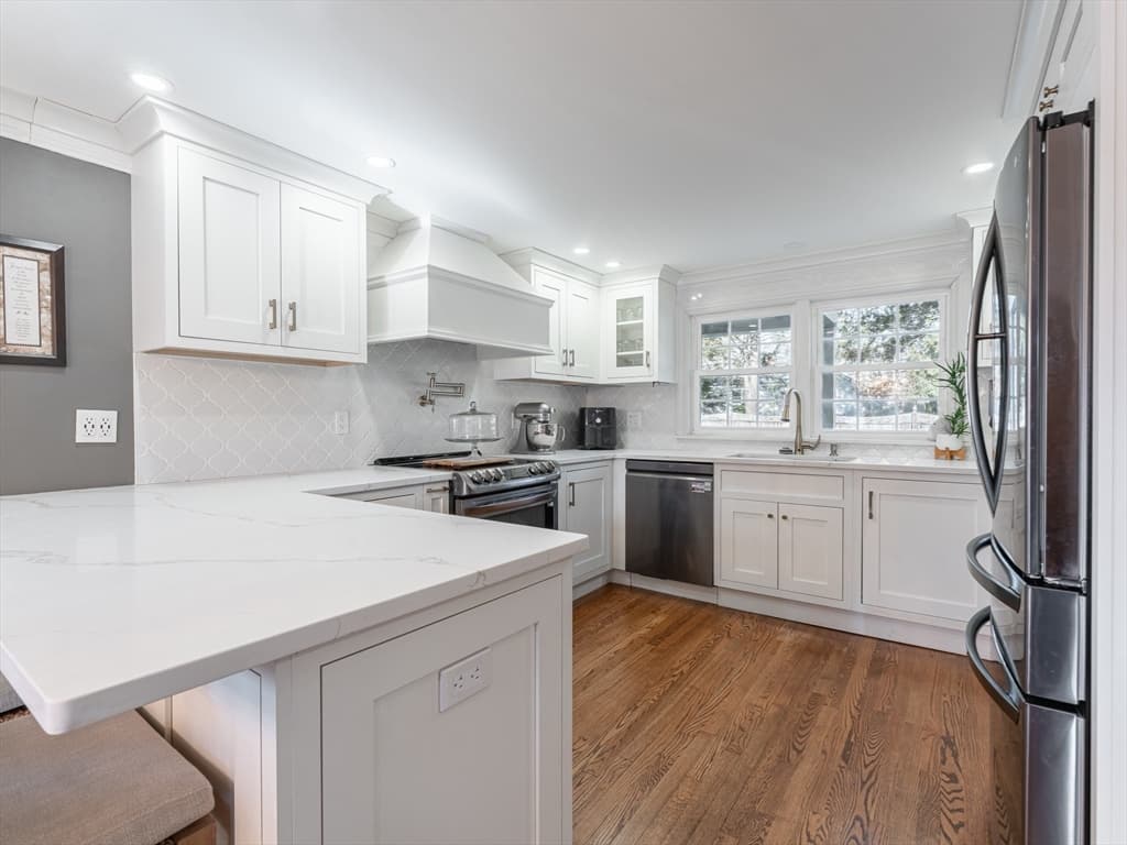 Single Family Residence at 87 Bridle Path Rd, Springfield MA 01118, Springfield, photo 12 of 35