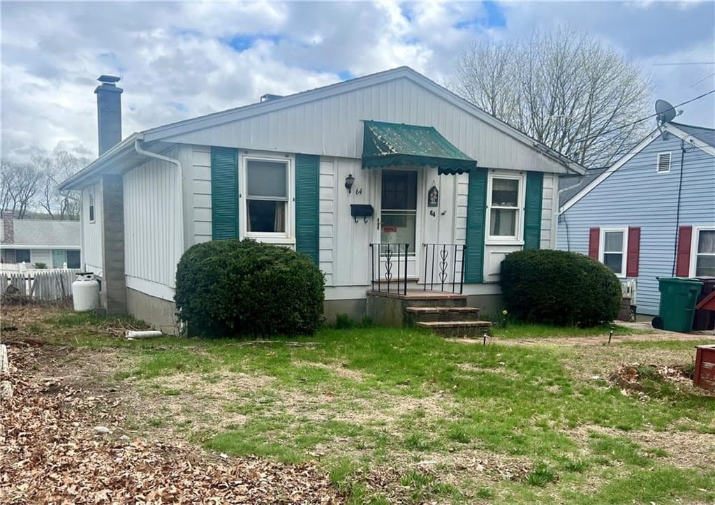 64 Lydia Ave, Woonsocket RI 02895