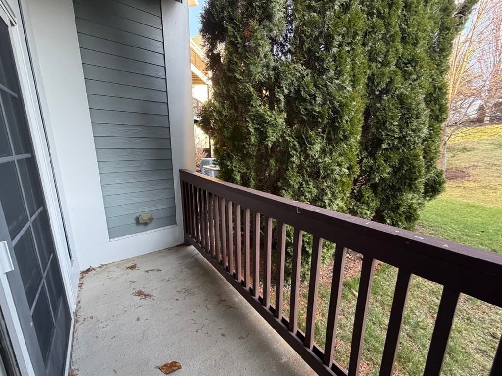 Condominium at 501 Commerce Drive # 119, Braintree MA 02184, photo 6 of 11