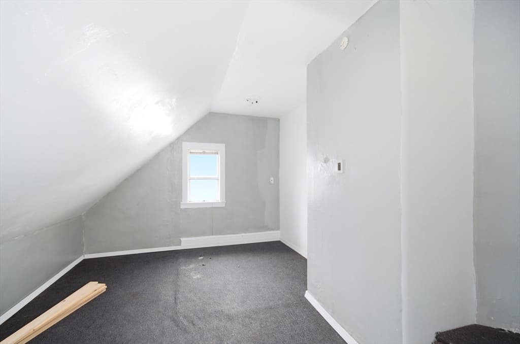 3 Family at 9 Helen St, Boston MA 02124, photo 15 of 16