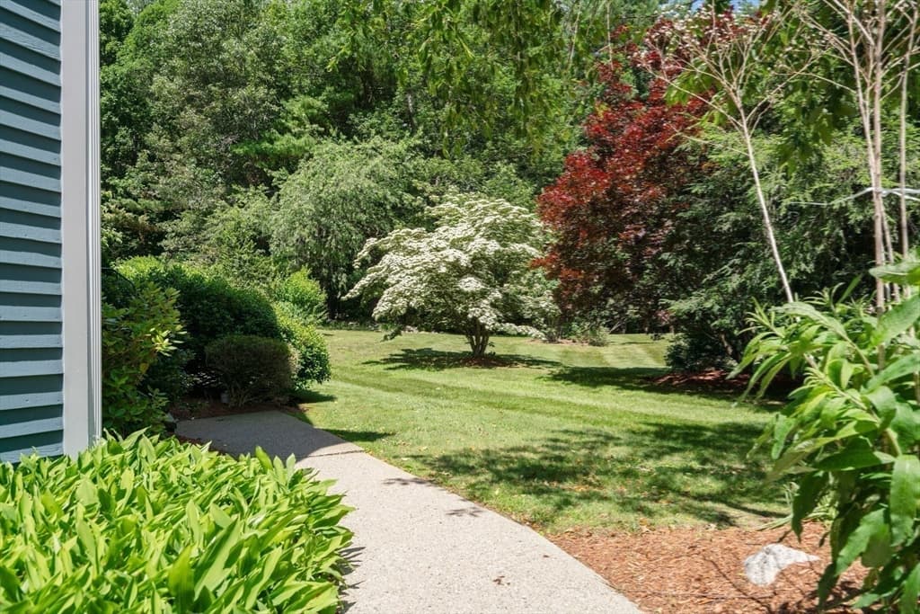 Condominium at 31 Forest Lane # 31, Hopkinton MA 01748, photo 27 of 31