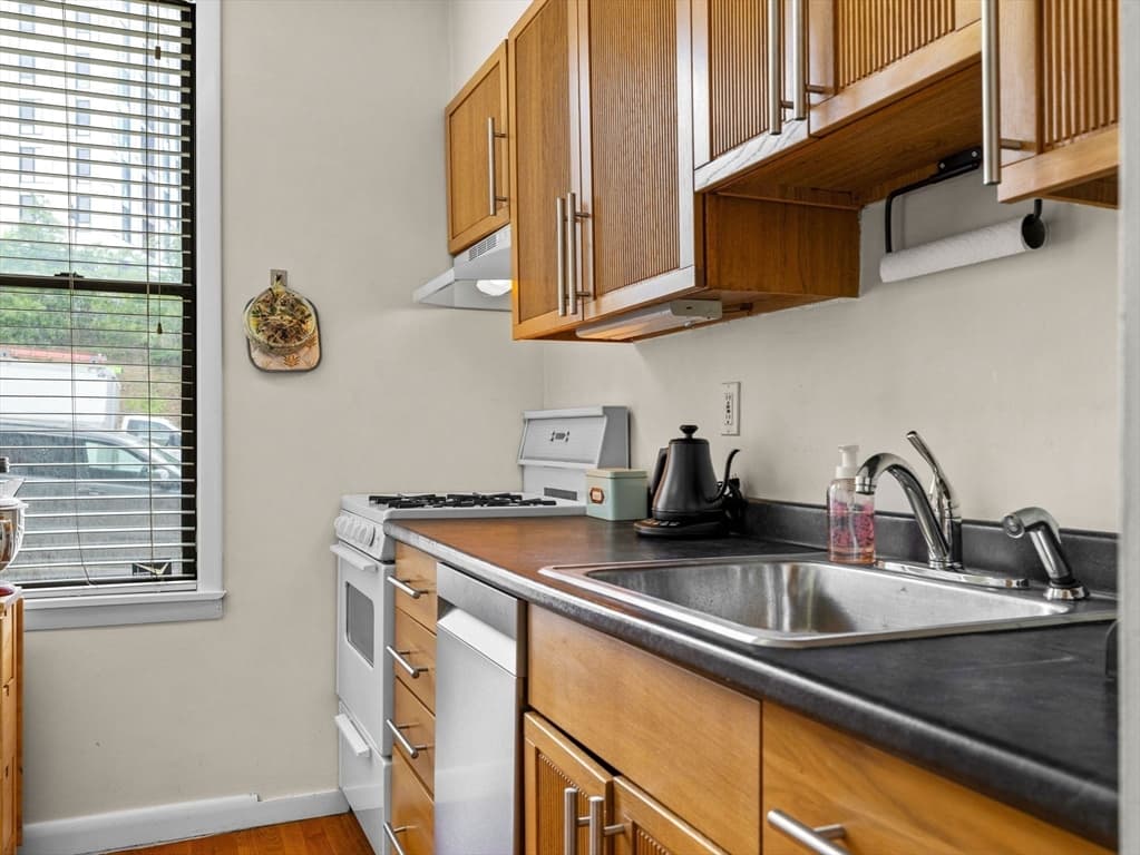 Condominium at 1486 Commonwealth Ave # 4, Boston MA 02135, photo 8 of 17