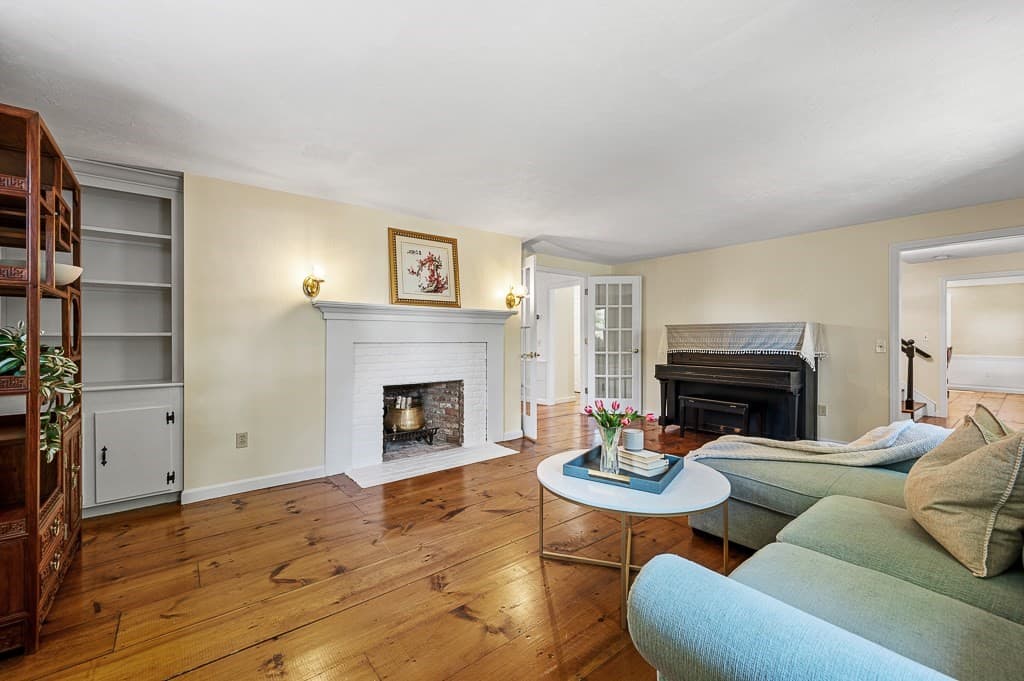 Single Family Residence at 9 Olde Meetinghouse Rd, Westborough MA 01581, Westborough, photo 9 of 42
