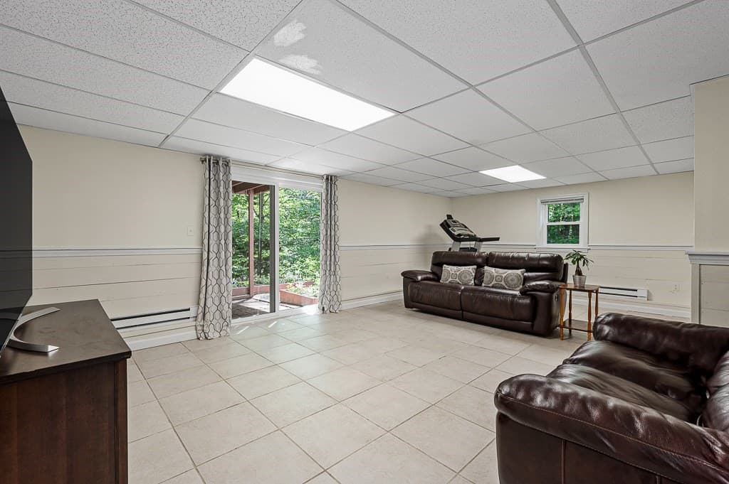 Single Family Residence at 9 Olde Meetinghouse Rd, Westborough MA 01581, Westborough, photo 35 of 42