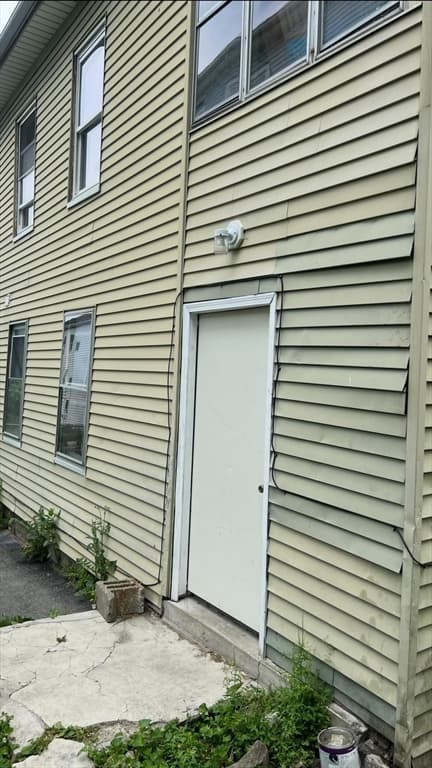 71 Fox St, Worcester MA 01604 photo 3