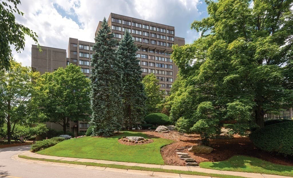 Condominium at 250 Hammond Pond Parkway # 705S, Newton MA 02467, Newton, photo 3 of 23