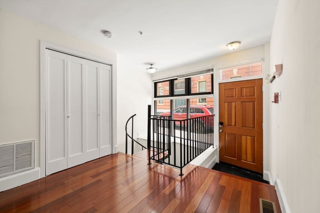 Condominium at 46 N Bennet St # 1, Boston MA 02113, photo 4 of 20