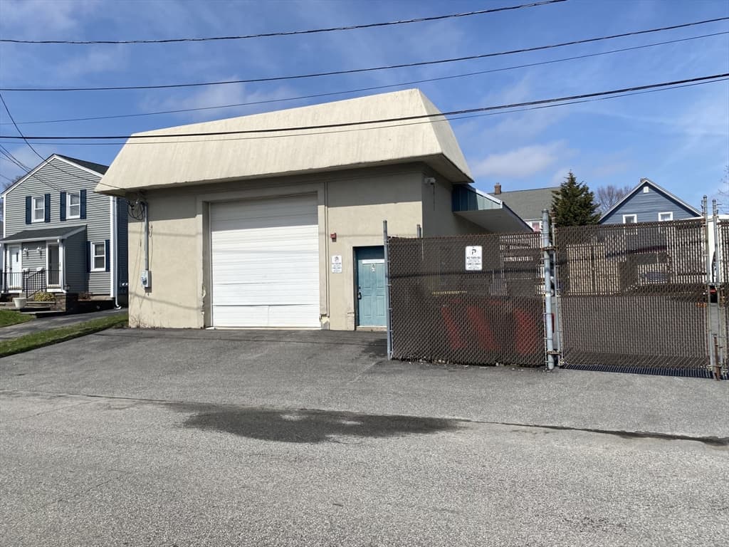 9 Drowne, Cranston RI 02905
