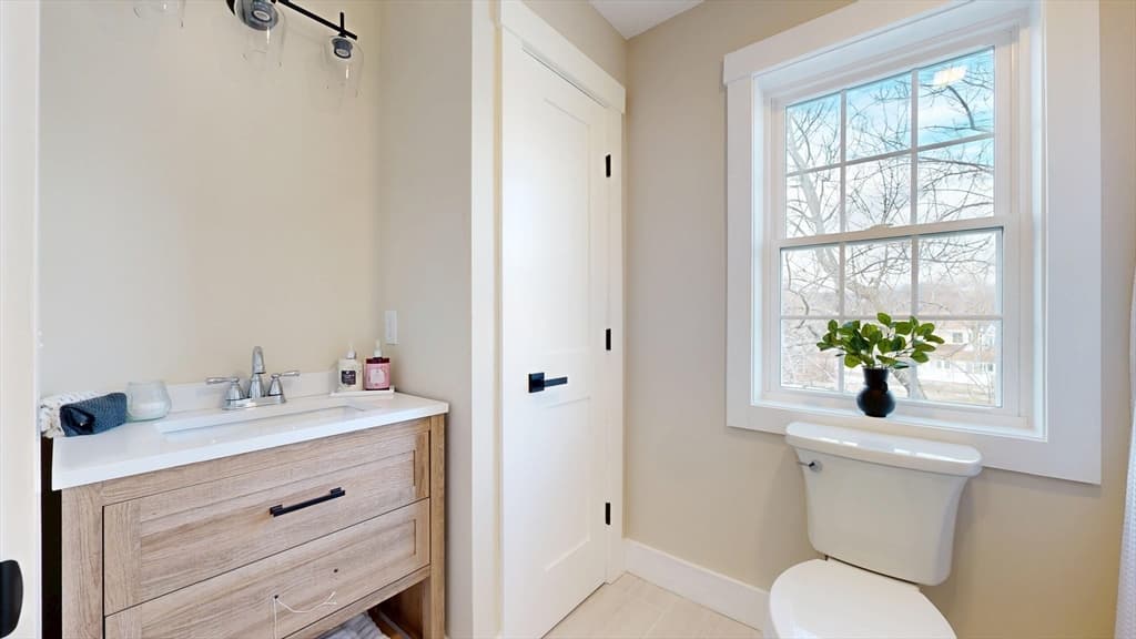 Single Family Residence at 42 Hastings Avenue, Worcester MA 01606, photo 35 of 39