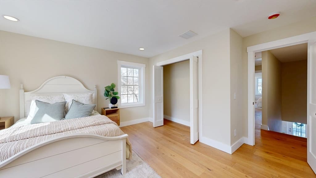 Single Family Residence at 42 Hastings Avenue, Worcester MA 01606, photo 29 of 39