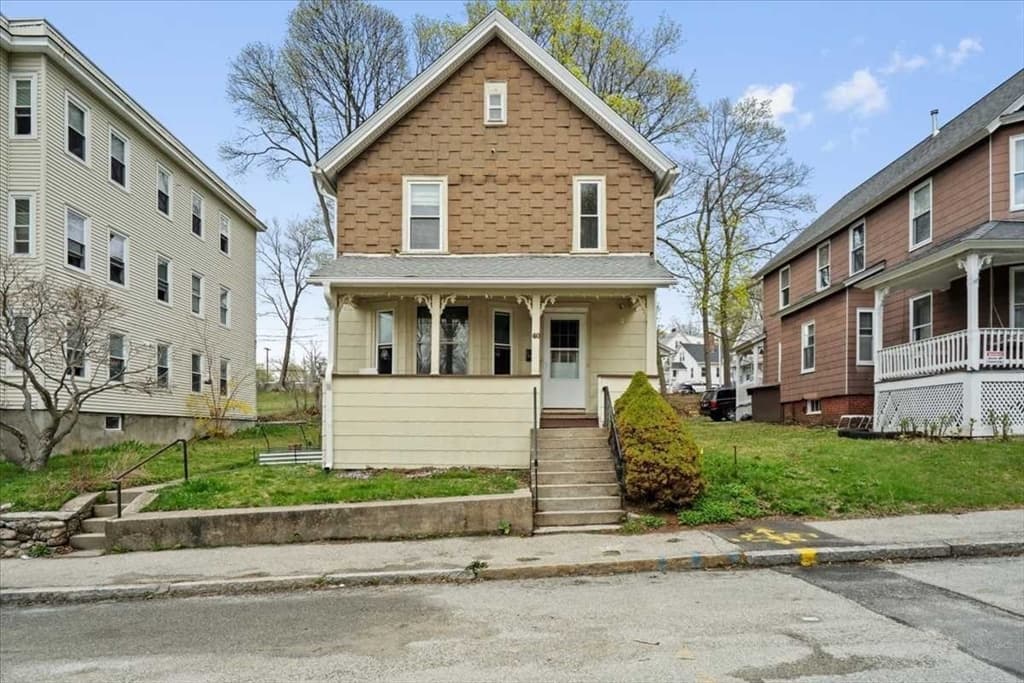 40 Duxbury Rd, Worcester MA 01605