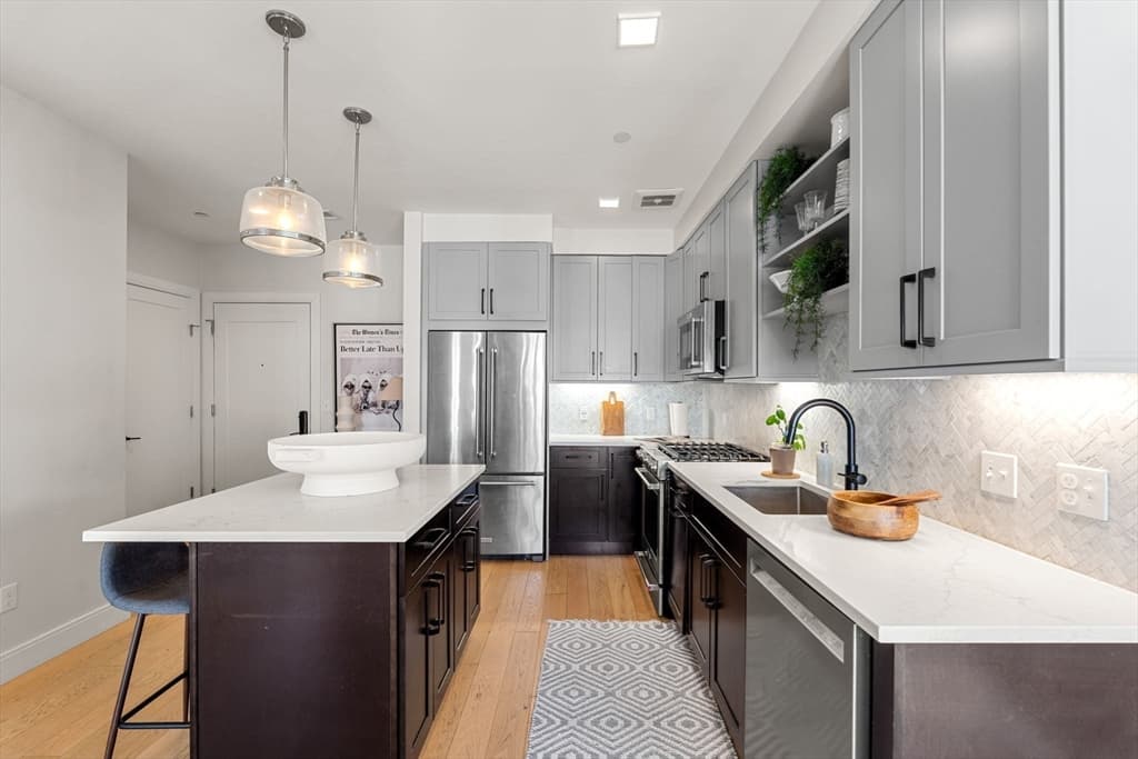 Condominium at 287 Maverick Street # 201, Boston MA 02128, Boston, photo 2 of 17