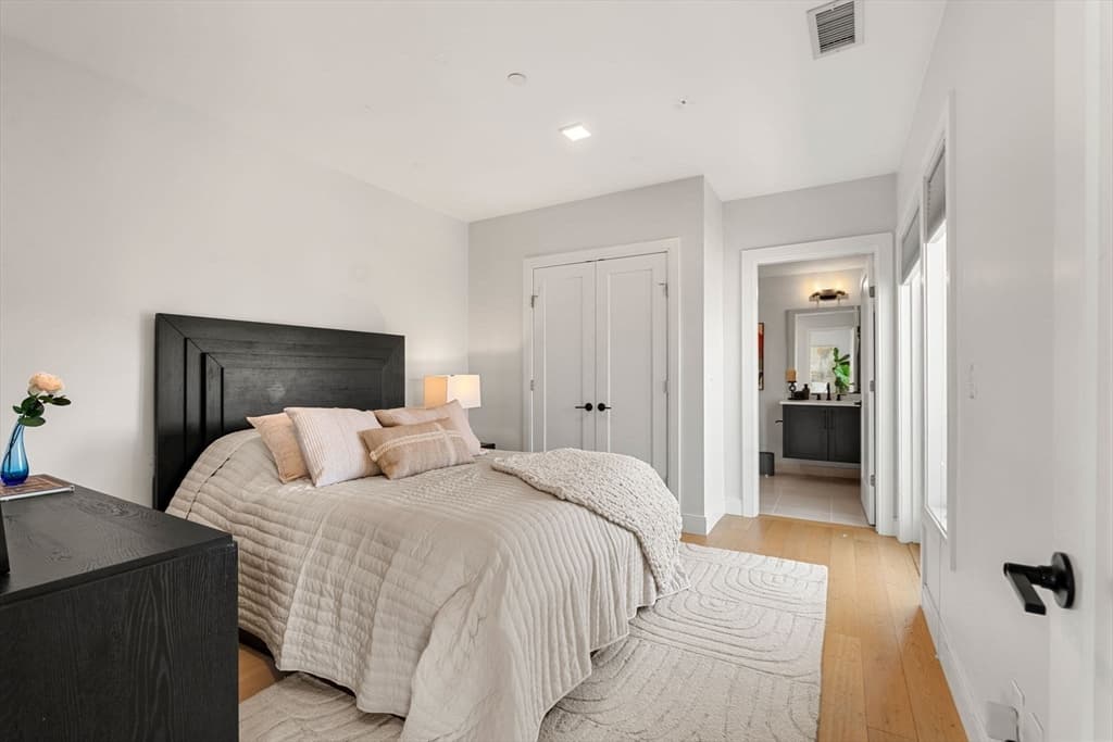 Condominium at 287 Maverick Street # 201, Boston MA 02128, Boston, photo 8 of 17