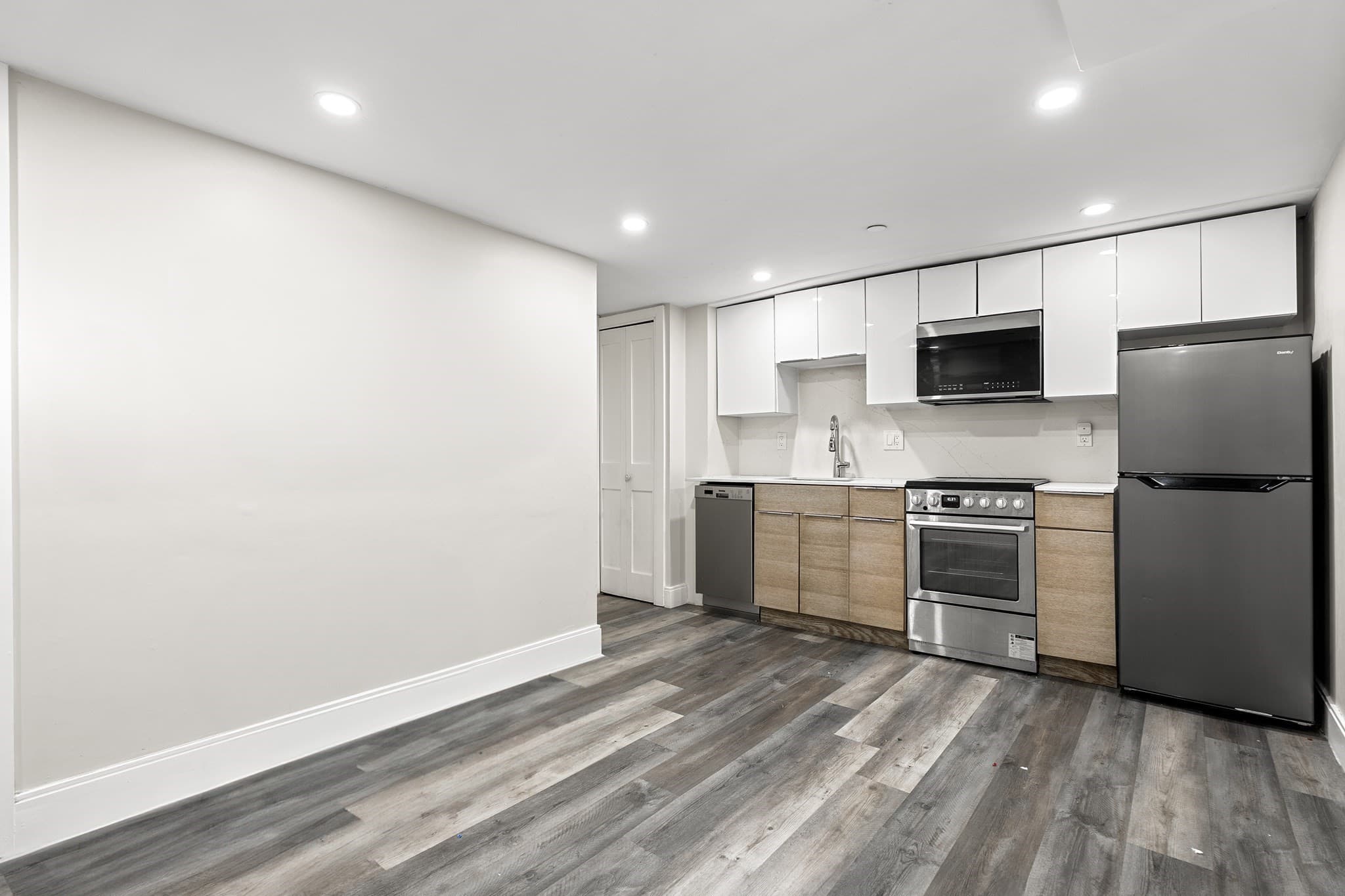5-9 Family at 81 Chelsea St, Everett MA 02149, Everett, photo 7 of 23