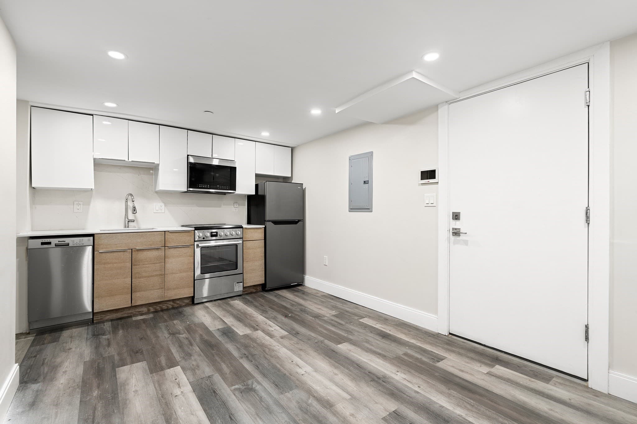 5-9 Family at 81 Chelsea St, Everett MA 02149, Everett, photo 8 of 23