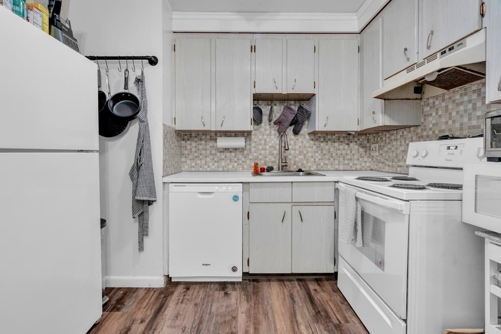 Condominium at 10 Scottfield Rd # F2, Boston MA 02134, photo 5 of 10
